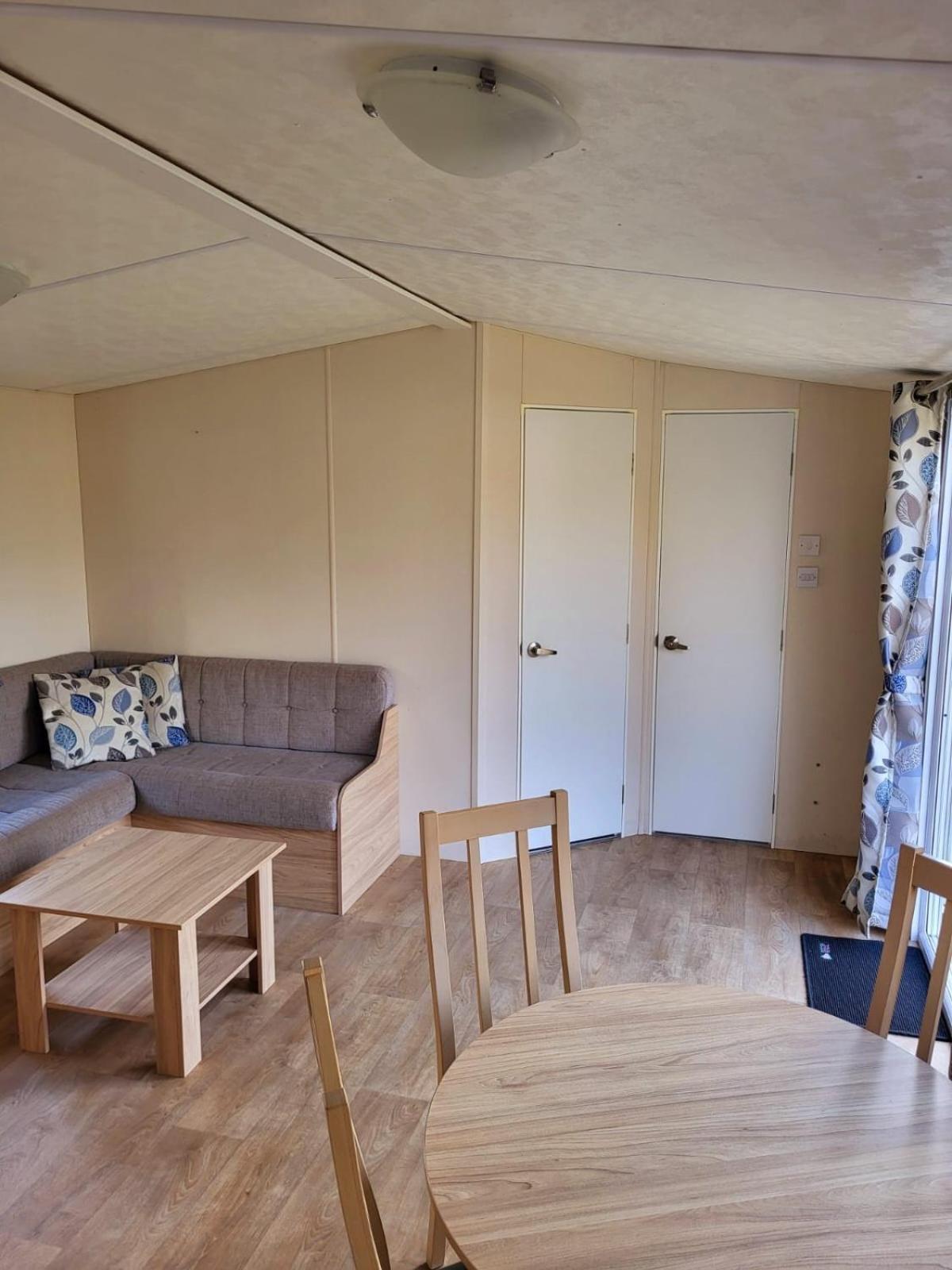 Strandhuis 'Het Kompas' Lauwersoog Exterior foto