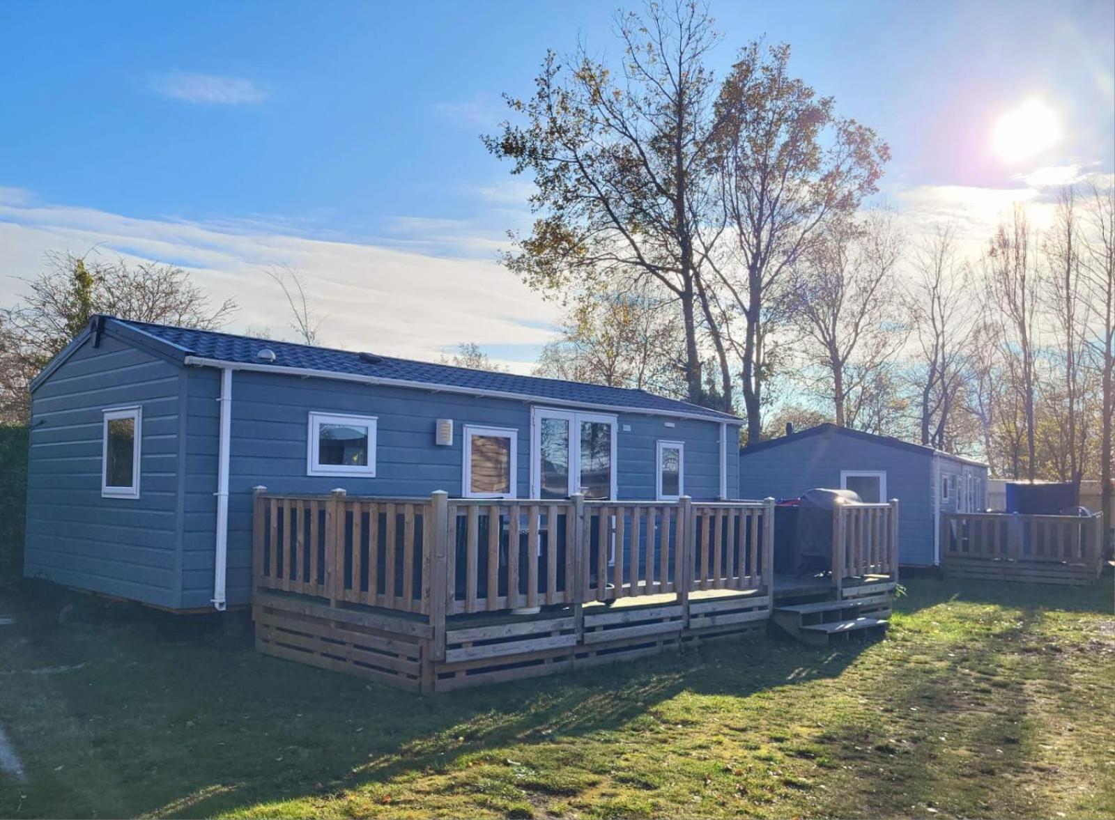 Strandhuis 'Het Kompas' Lauwersoog Exterior foto